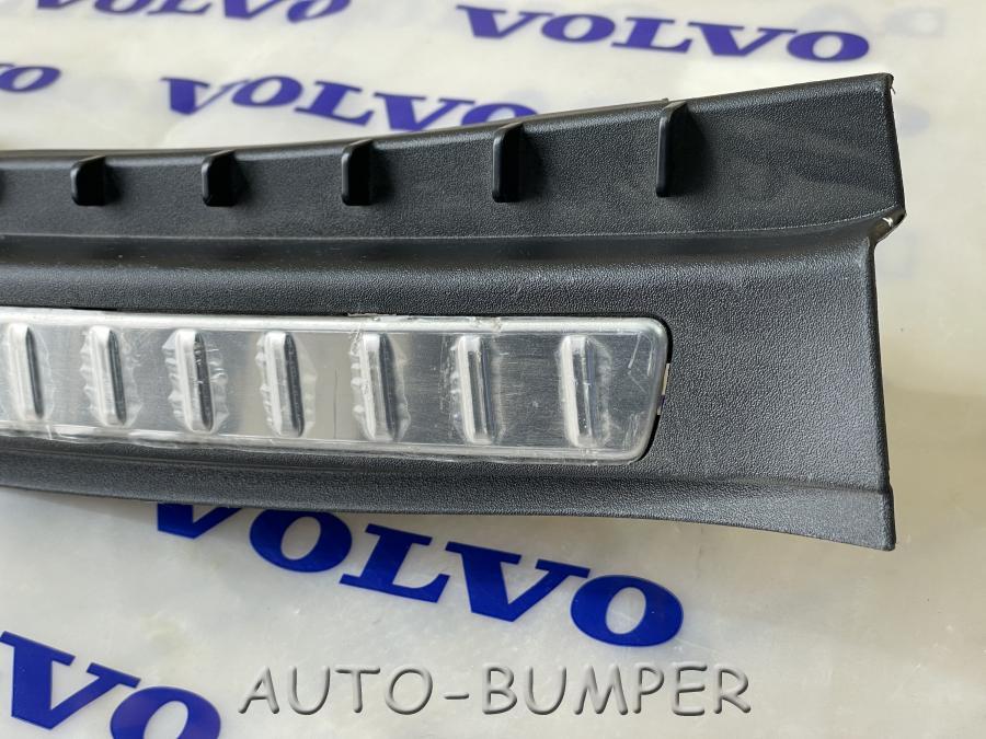 Volvo XC90 2015- Накладка замка багажника 32239215